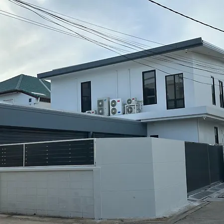 House40 - Mrt Ratchadaphisek