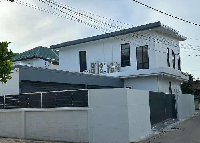 House40 - Mrt Ratchadaphisek 酒店